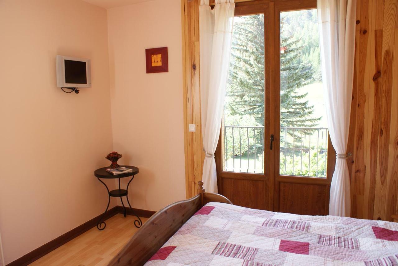 Maison D' Hotes Tranquyl Barcelonnette Exterior photo
